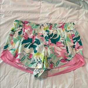 Athletic Works Women’s Size L shorts